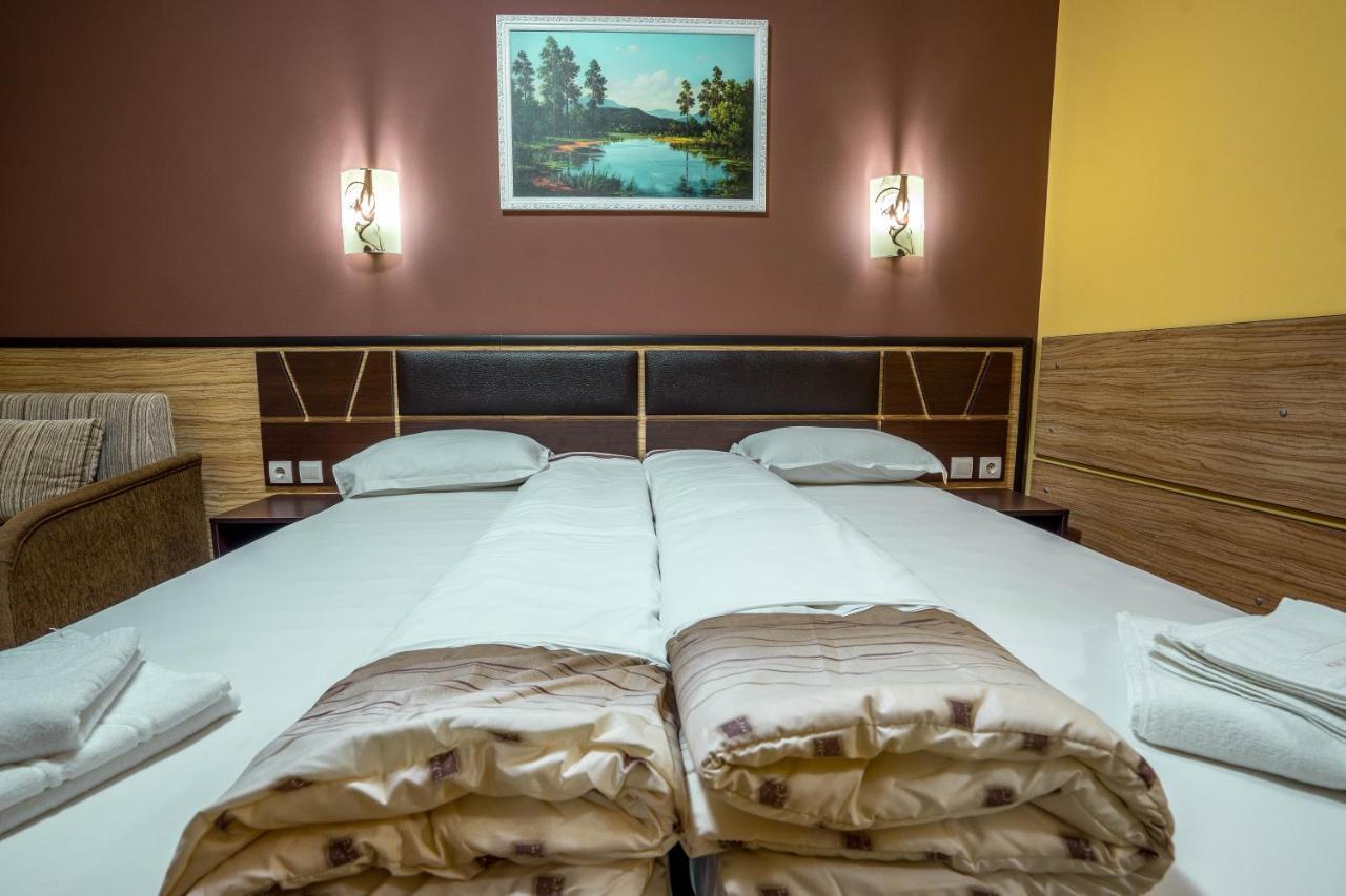Hotel Luxor Lozenets Bagian luar foto
